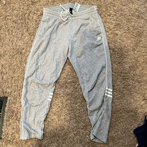 Gray Adidas women’s sweatpants size medium